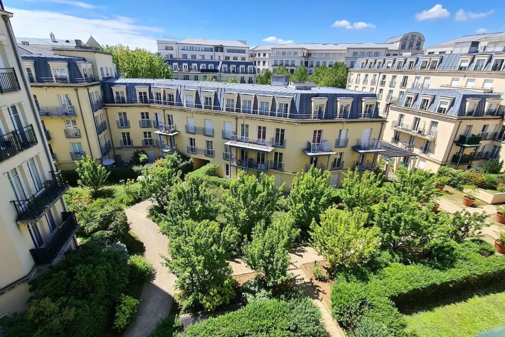 Appt 80M², 13 P, Disneyland, Fibre, 2 Parkings Chessy  Exterior photo
